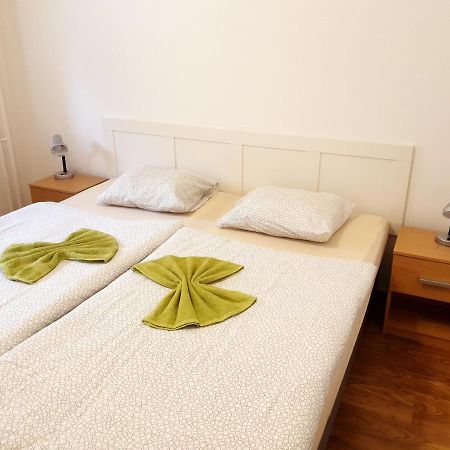 Apartman Bystrica City & Parking Банска-Бистрица Экстерьер фото