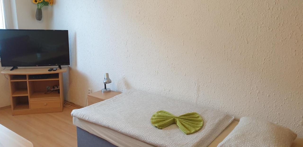 Apartman Bystrica City & Parking Банска-Бистрица Экстерьер фото