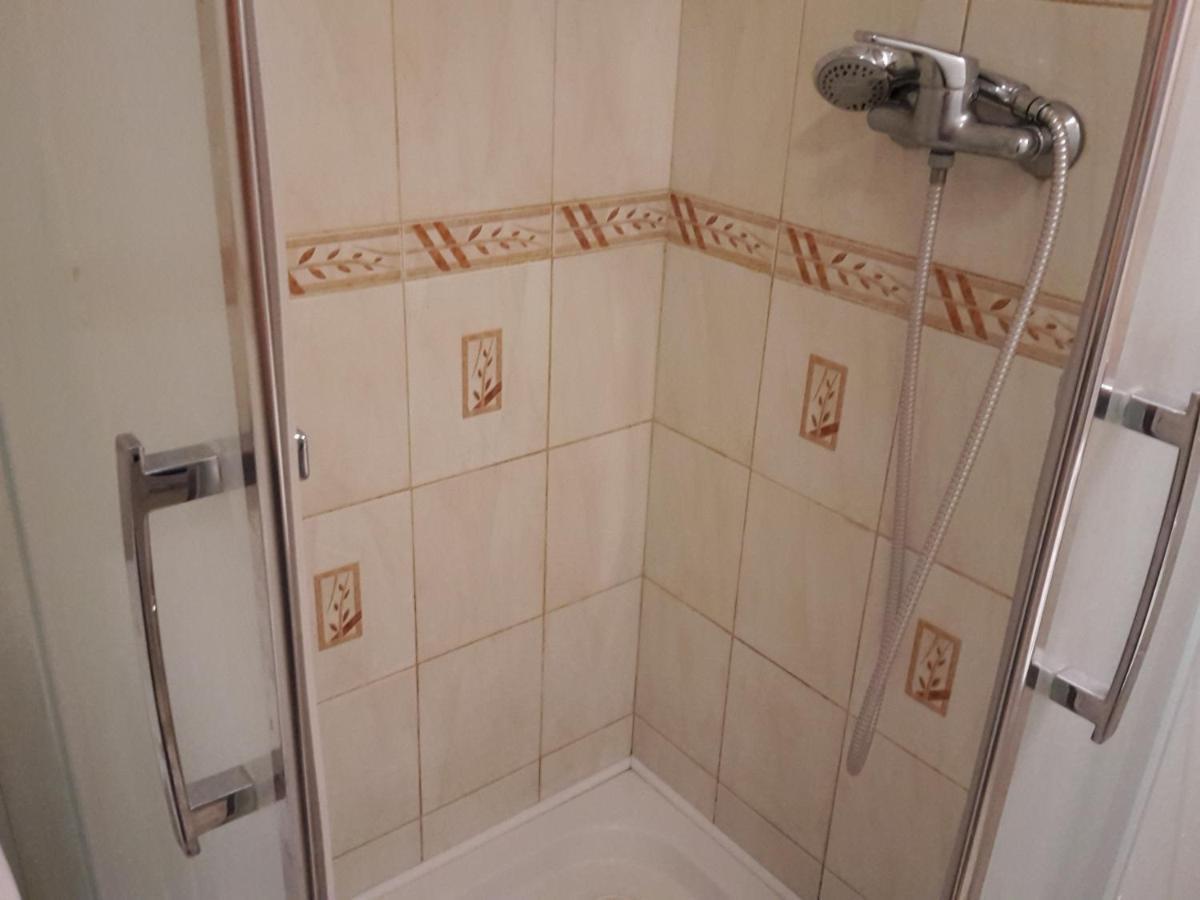 Apartman Bystrica City & Parking Банска-Бистрица Экстерьер фото
